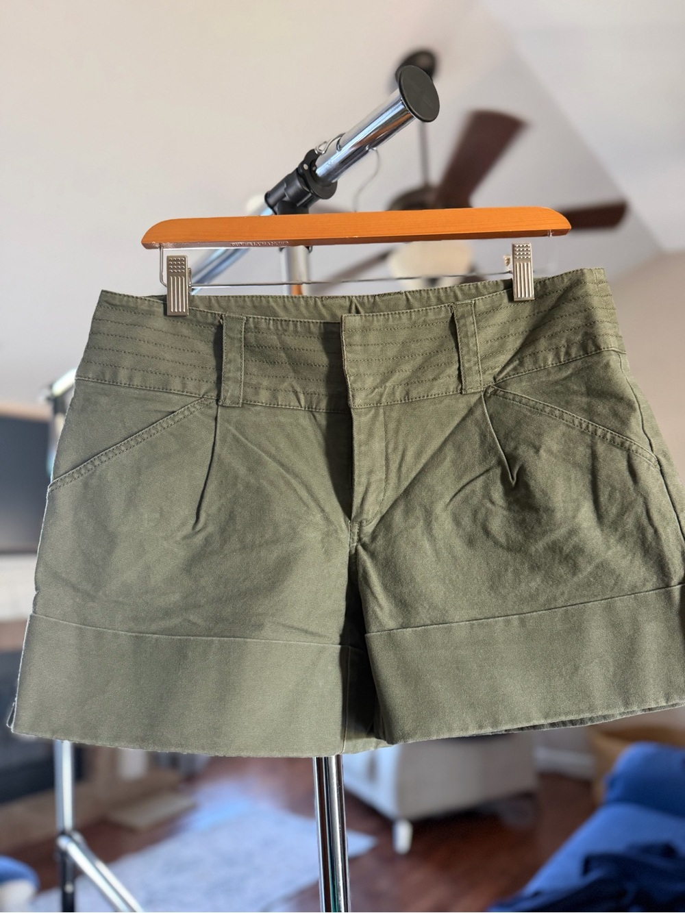 Fossil Olive Green Women’s Casual Shorts size 27